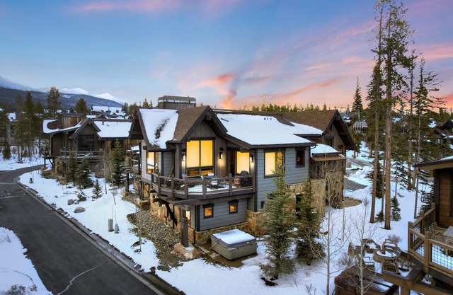 Breckenridge 101 - Four Bedroom Villa, Sleeps 12