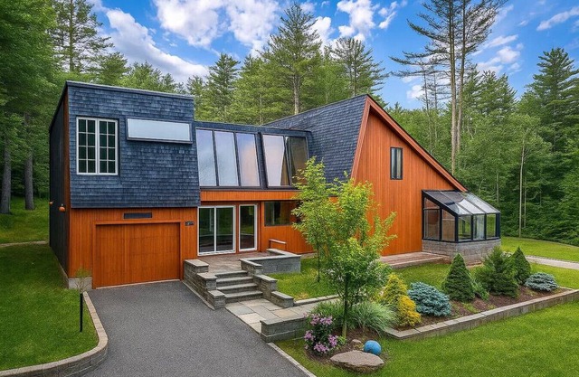 Large Modern Vintage Retreat W Pool