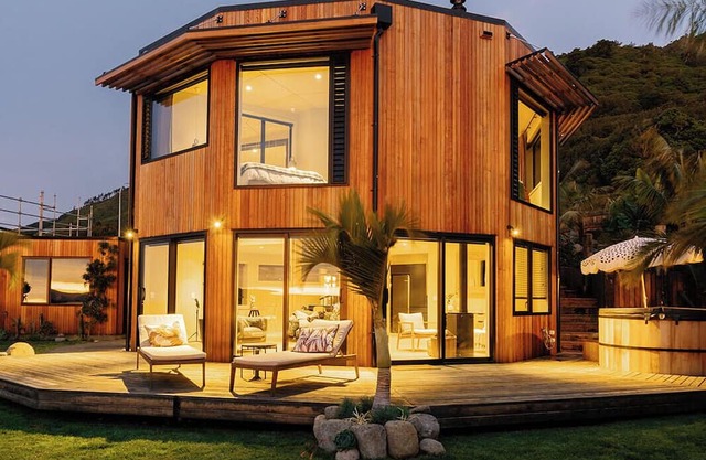 Grand Design Round House