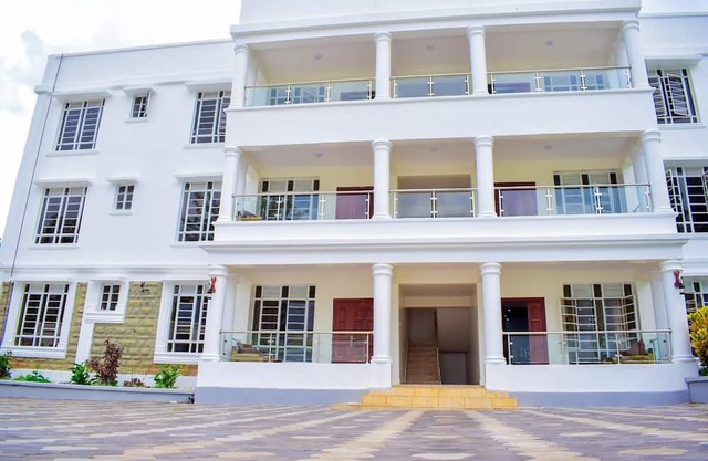 The Jades at Riat Unit 2: A Luxury 3 bedroom apartment