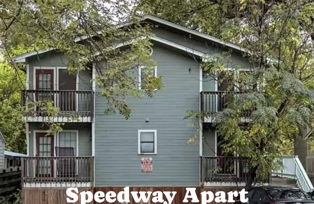 Spacious 4-bedroom apartment Close to SXSW ACL UT & Downtown Pet Friendly!