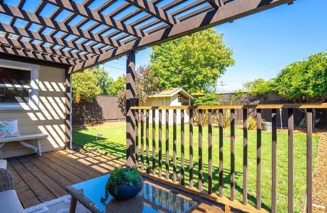 Midtown Petaluma Furnished Home — Available December '25 through July '26