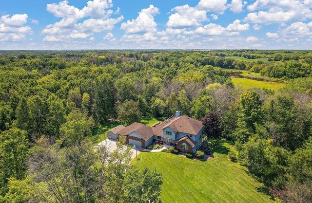 Private 10-Acre Estate Pool 2 Kitchens