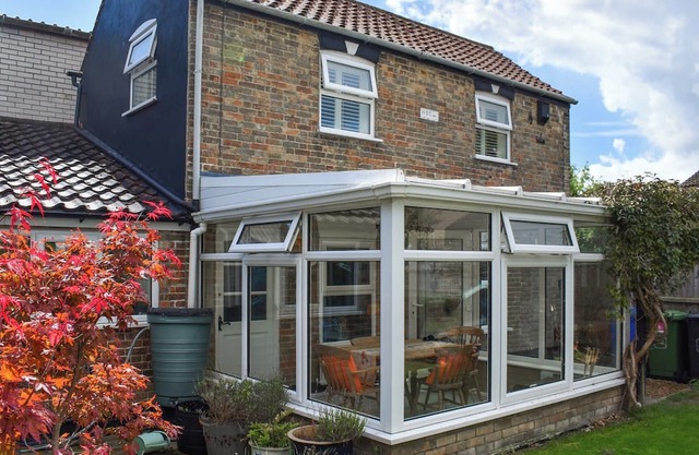 2 bedroom accommodation in Pakefield, near Lowestoft