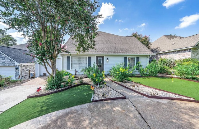 Unwind on the Deck - Steps from the Lake!