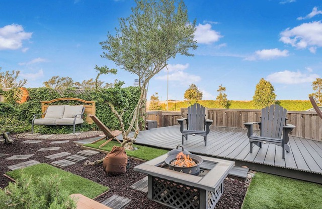 Coastal Retreat - Sauna, Fire Pit & Outdoor Lounge