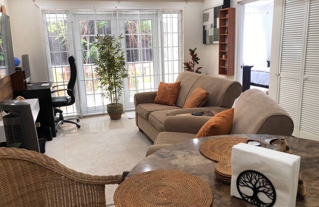Cozy one bedroom apartment with swimming pool in Upper Kingston (Liguanea)