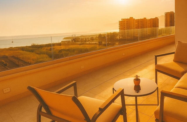 Lantern Penthouse with Seaview Terrace - Marina d'Arechi, Salerno