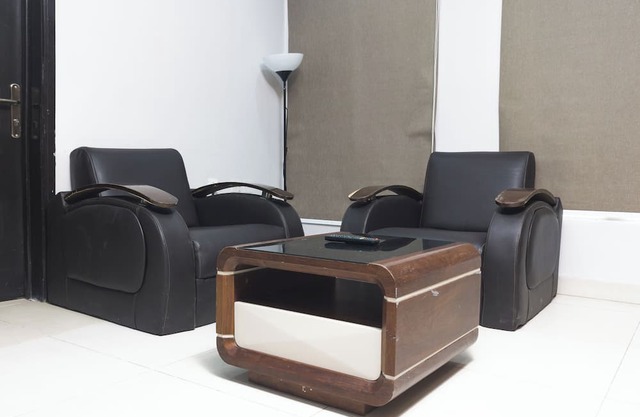 Carnelian B= Cozy 1-bedroom apartment in enchanting Lagos with AC