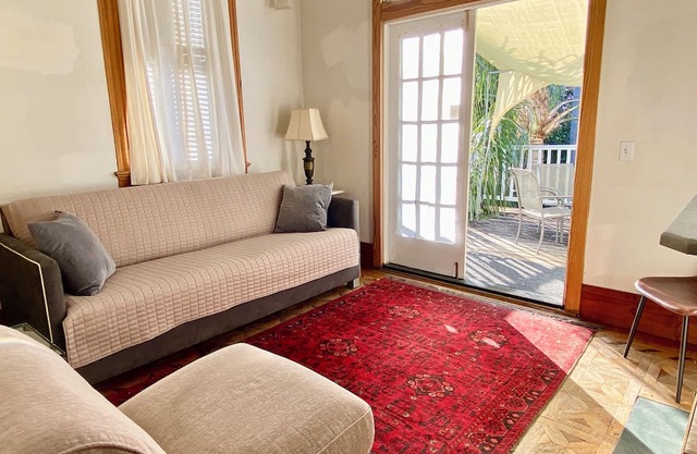 2BR comfort Marigny Triangle, Balcony!