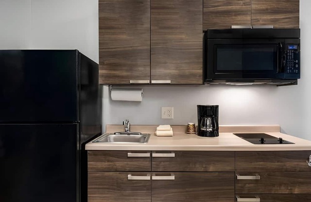 2 Units - Pet Owners and Concert Goers Welcome! Stay Close to Ford Idaho Center!