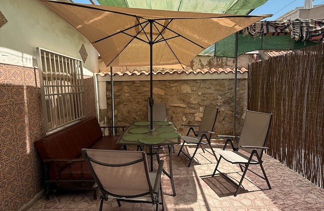 Holiday Home 'Antique Spanish Villa' with Private Terrace, Wi-Fi and Air Conditioning
