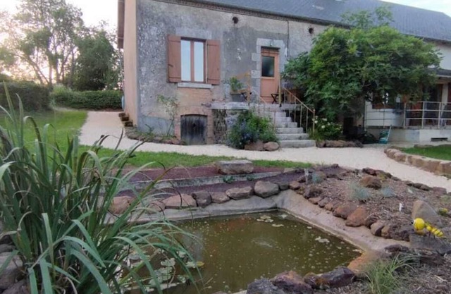 Chez les Voisins