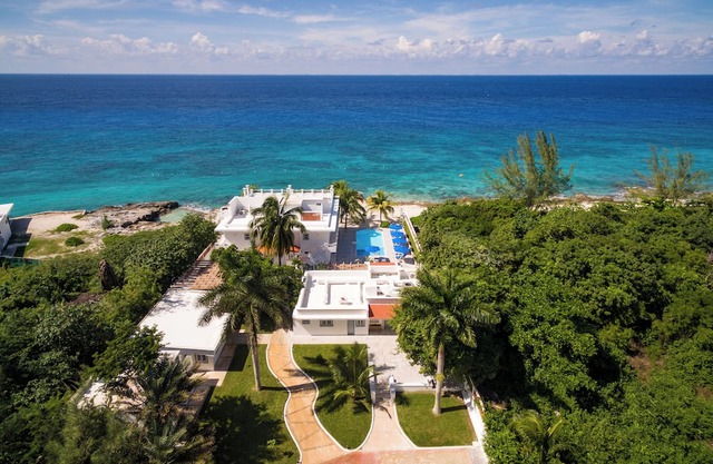 VILLA FUENTE, 2-bdrm Garden/Oceanfront View Villa at Villas Santa Pilar Cozumel