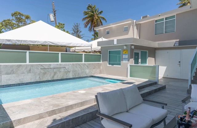 Beachfront Studios 4&5 2 BR/2 BATH & Pool - Dorado