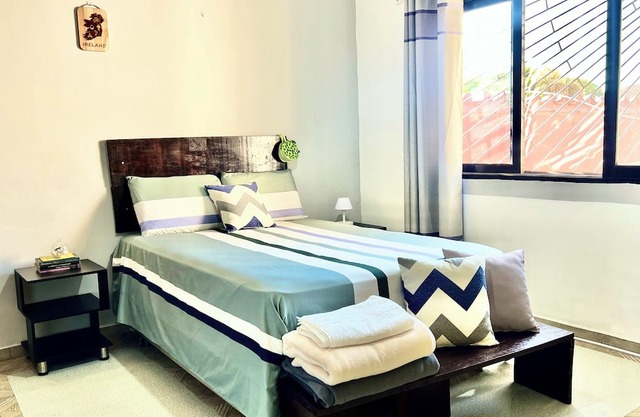Cozy 1-bedroom house in beautiful Santa Cruz de la Sierra with WiFi, AC