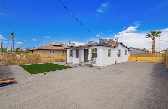 Cozy studio in charming Mesa with WiFi, AC