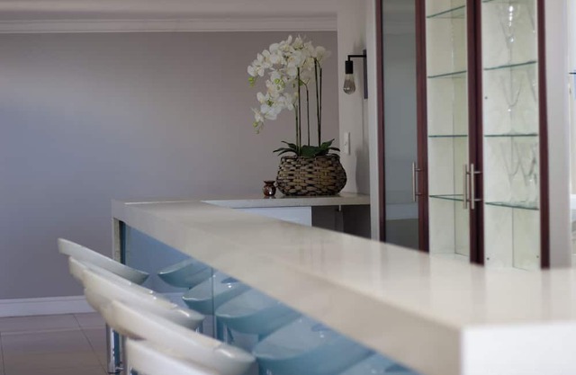 Luxury 4-Bedroom Apartment with Stunning Seaviews & Aircon – Your Dream Escape