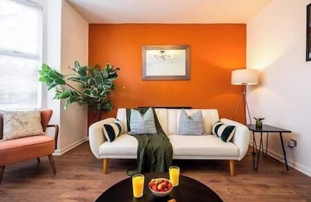 Spacious & Cozy Manchester Stay – Great for Business & Family Trips with Parking