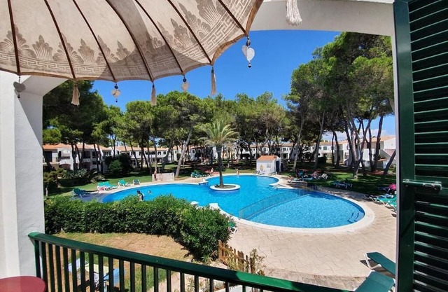 Apartment Vermell Mar, relax in its clover pool immersed in a pine forest!
