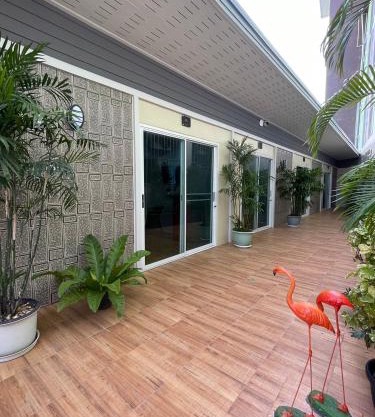Lert Sri Garden Hotel