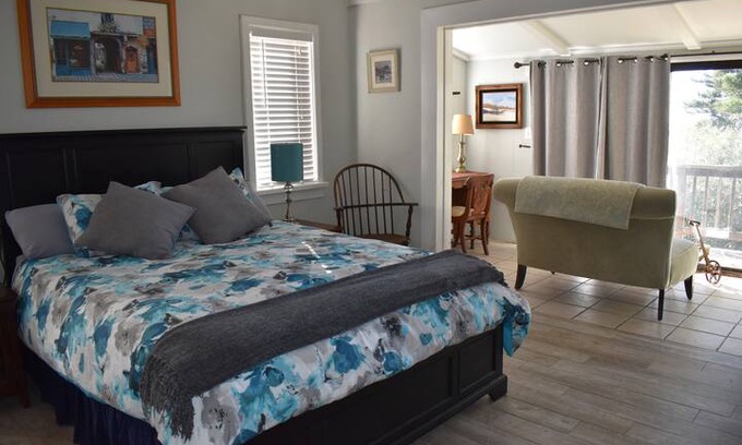 Eucalyptus Hill House | Ocean view suite on Santa Barbara's Riviera