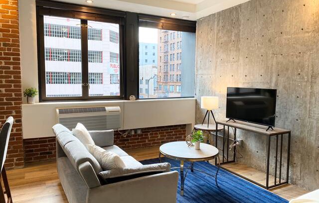 Historic Core Apartment | New One Bedroom Loft in Downtown LA