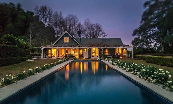 Browns Mountain Villa | Woodlands luxury retreat near Berry