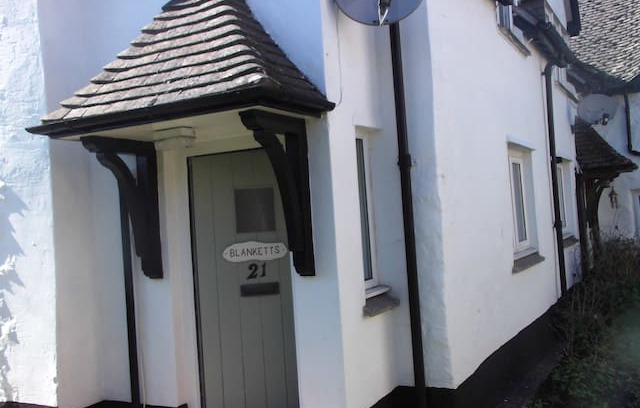 Williton House | Blanketts dog friendly character cottage
