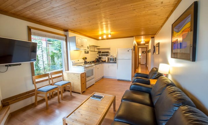 Tofino House | Cedar Nook