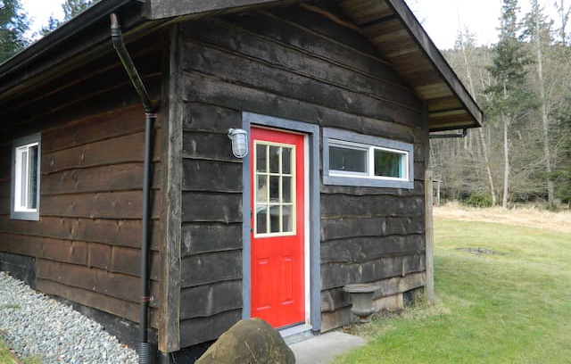 Galiano Other | Cozy South End Room - Galiano Island