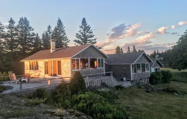 Knox County House | Waterfront home North Haven Island