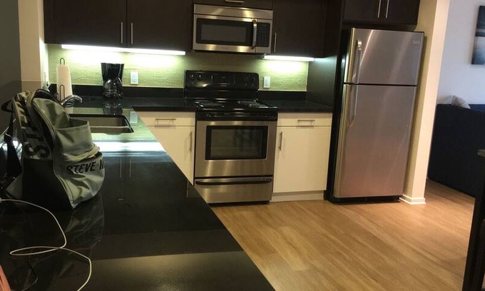 Downtown Long Beach Apartment | DELUXE PINE AVE LOFT LONG BEACH WITH PATIO