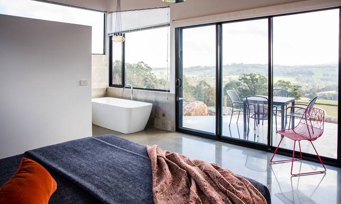 Neerim South Villa | Vivere Retreat: 1 Bed Villa with Mountain Views