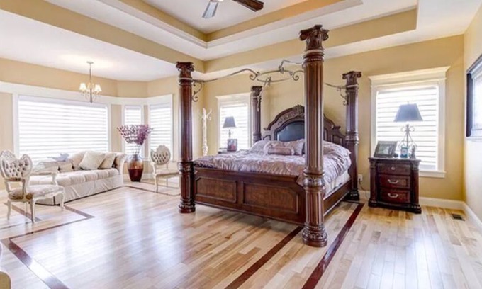 Charleston House | Comfortable Charleston Housepad