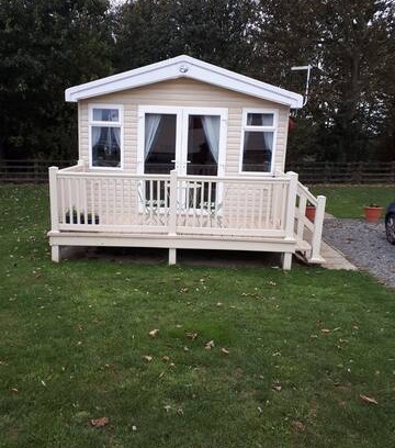 Winestead Cabin | Beautiful caravan on Sand Le Mere Caravan Site