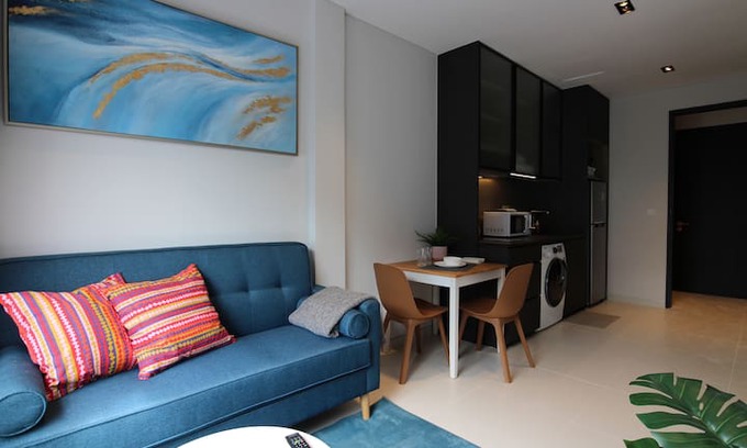 Singapore River Apartment | Tasteful & Cozy 1BR Apartment in Tiong Bahru