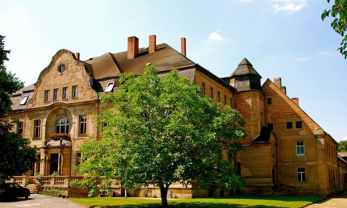 Teutschenthal Villa | Gästezimmer in herrschaftlichem Ambiente !
