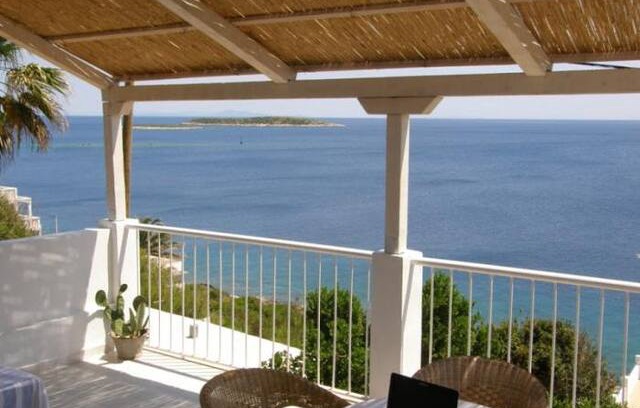 Milna House | Cozy two bedroom private house
