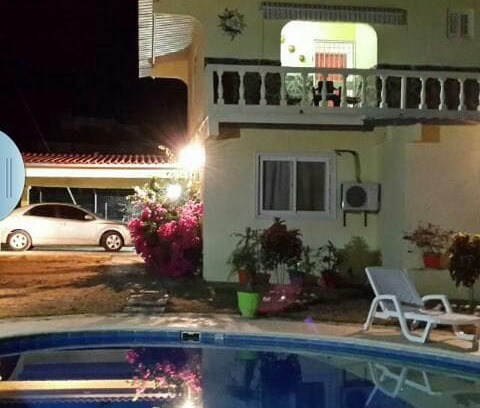 El Valle de Anton House | Hermosa casa con piscina en el valle de Antón