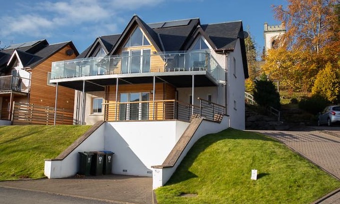 Kenmore House | Tay Beach East