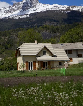 Prunieres House | chambre en maison, entre montagne et lac !!!