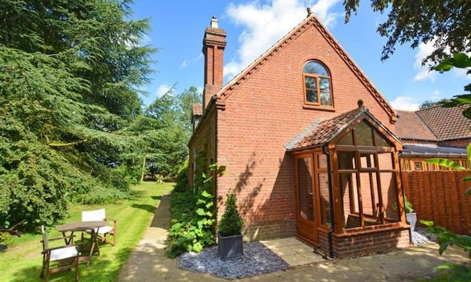 Skeyton House | The Woodlands -secluded luxury