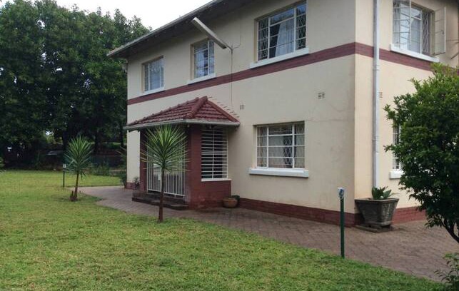 Bulawayo House | Self-Catering Double-Storey Vacation Guest Home