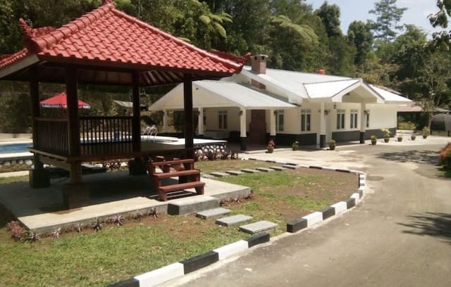 Ciloto Villa | Villa Puri Indah 2