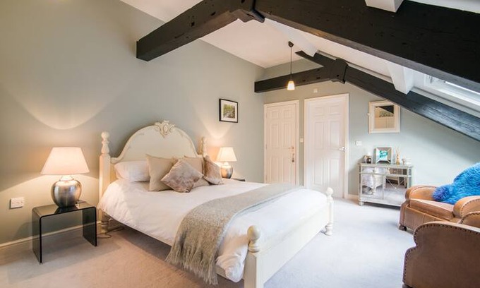 Litton Mill House | Luxury Room in converted Cottonmill inc B&B & More
