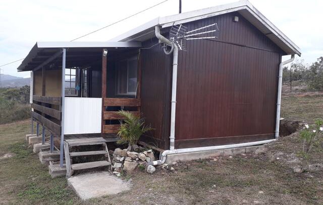 Koumac Cabin | Bungalow en bois 5 personnes, en toute quiétude.
