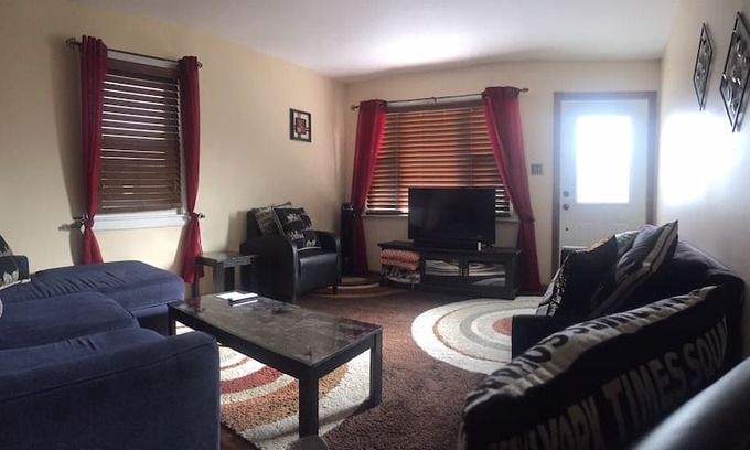 Grove City House | Grove City Home - Great Location