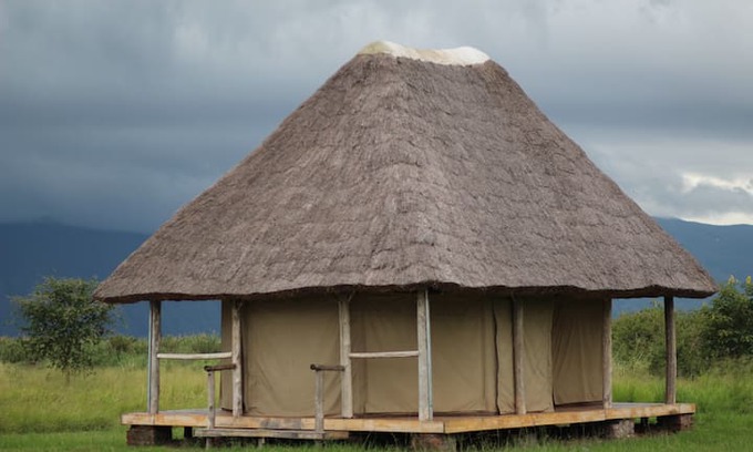Western Uganda National Parks Bed & Breakfast | Ntoroko Game Lodge -Semuliki,Uganda