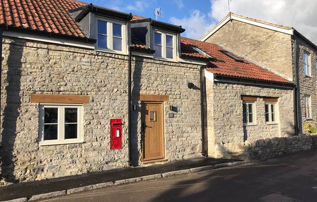 Kingsdon Cabin | Kersley Cottage A charming former Post Office